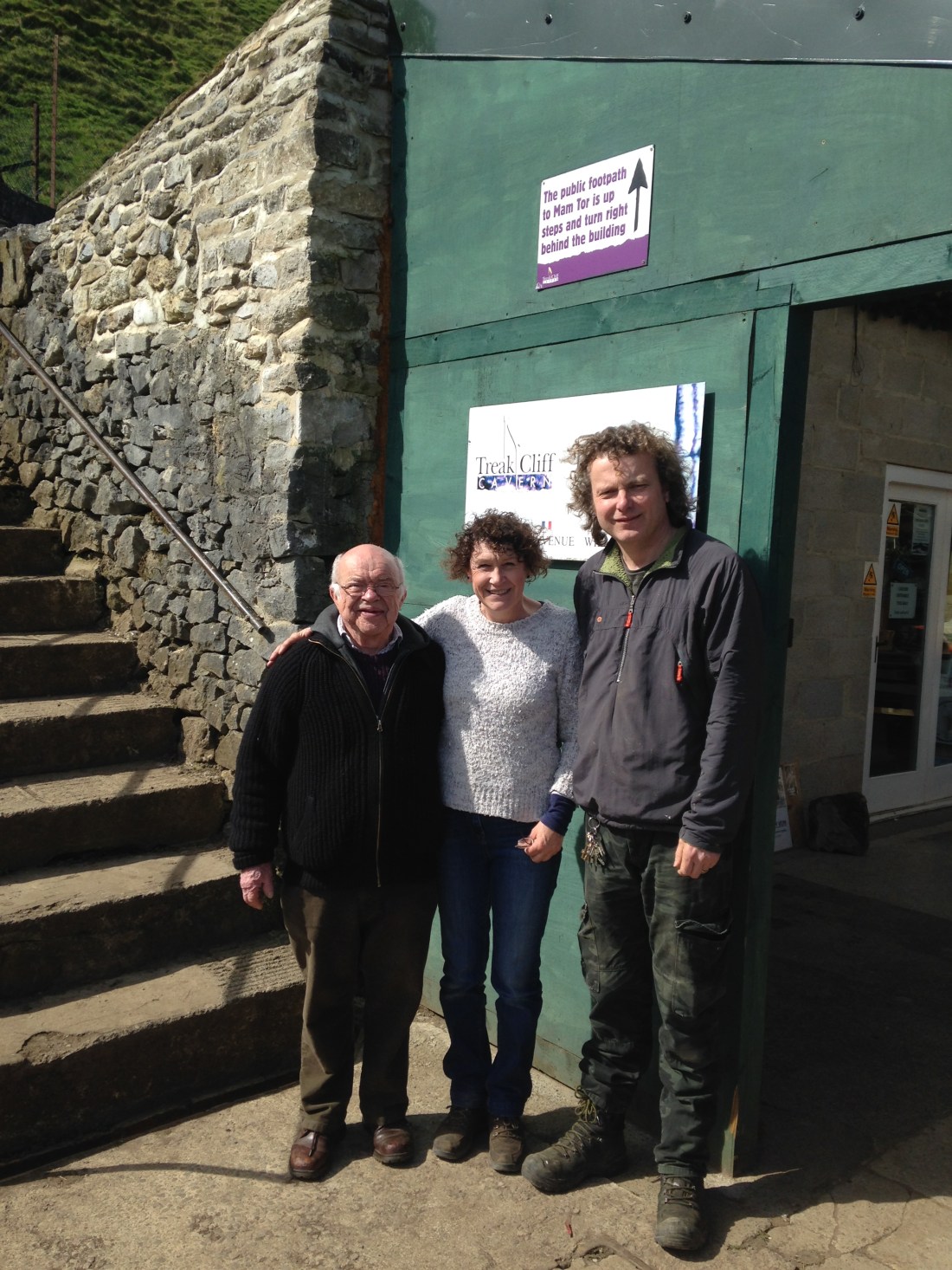 82BF1B63-5CB5-4AED-A56E-E5EA341292BF[2233]